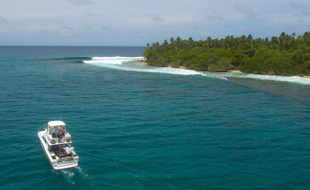 Cruise Ship, Four Seasons Resort Maldives At Landaa Giraavaru