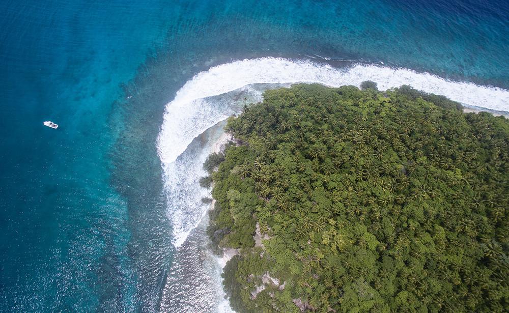Epische Wellen, Voavah Four Seasons Private Island Maldives
