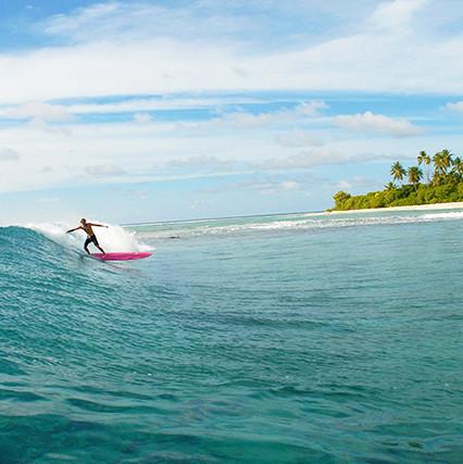 Win Waves, COMO Canggu, Echo beach Bali, Luxury surfing 