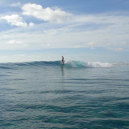 Surfing - Gili Lankanfushi Maldives