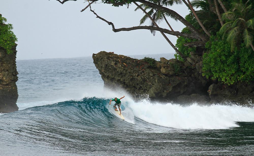 Breaking wave, Telos Islands Indonesia
