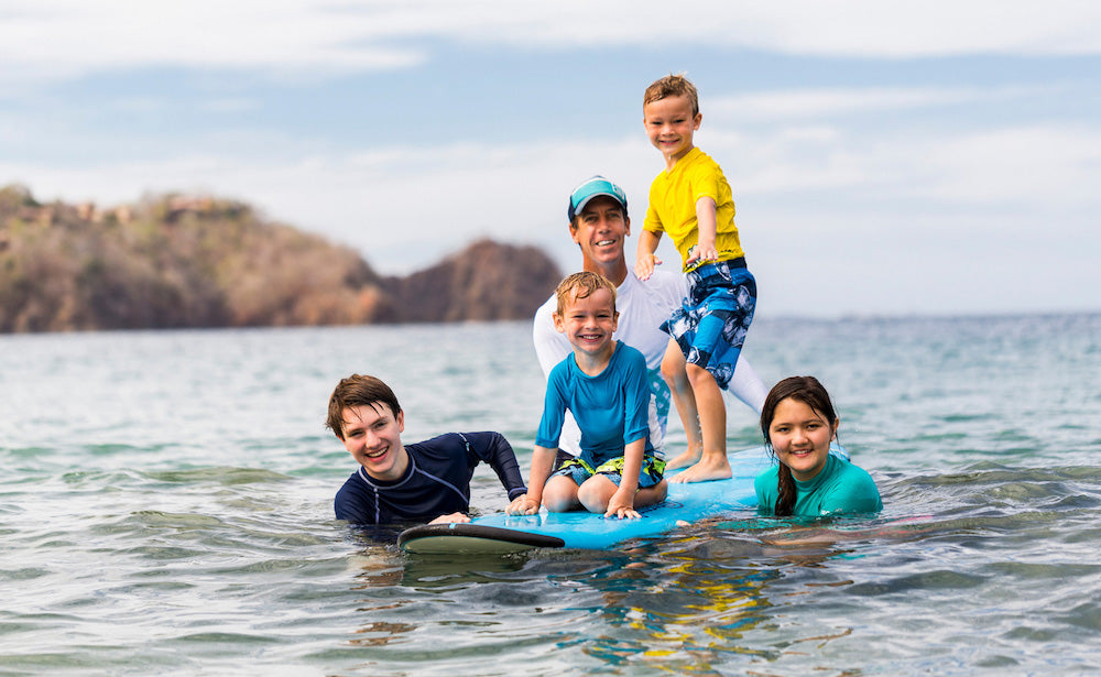 Surfing with families. Four Seasons Costa Rica 