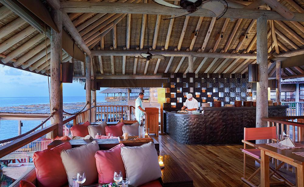 Beaches Restaurant, Six Senses Laamu Maldives